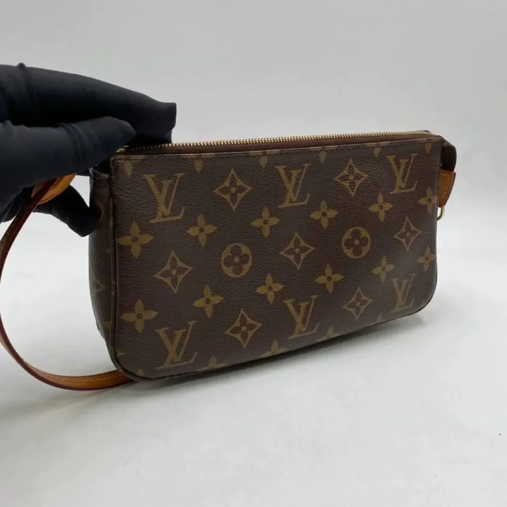 Louis Vuitton Women Pre-Loved Bag Very Good Condition